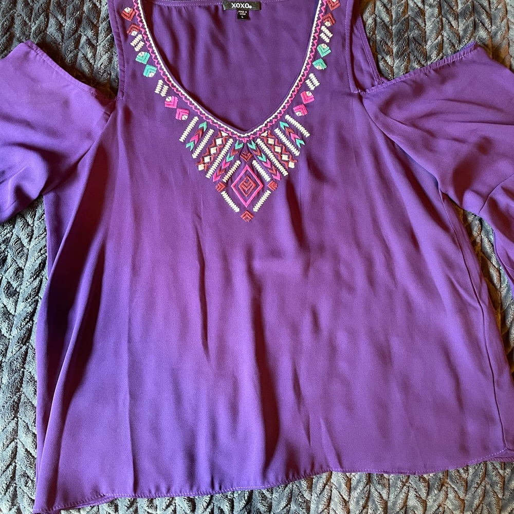 xoxo purple top cold shoulder
